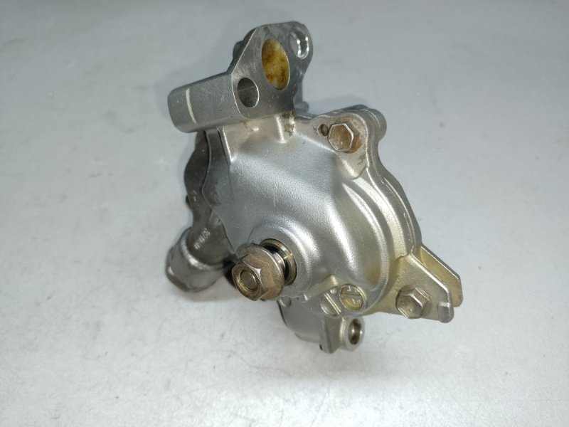 Запчасть масляный насос LEXUS CT200 11-17 2013 1.8 2ZRFXE 15100-37040 Б/У Масляный насос LEXUS CT200 11-17 2013 1.8 2ZRFXE 15100-37040 Б/У