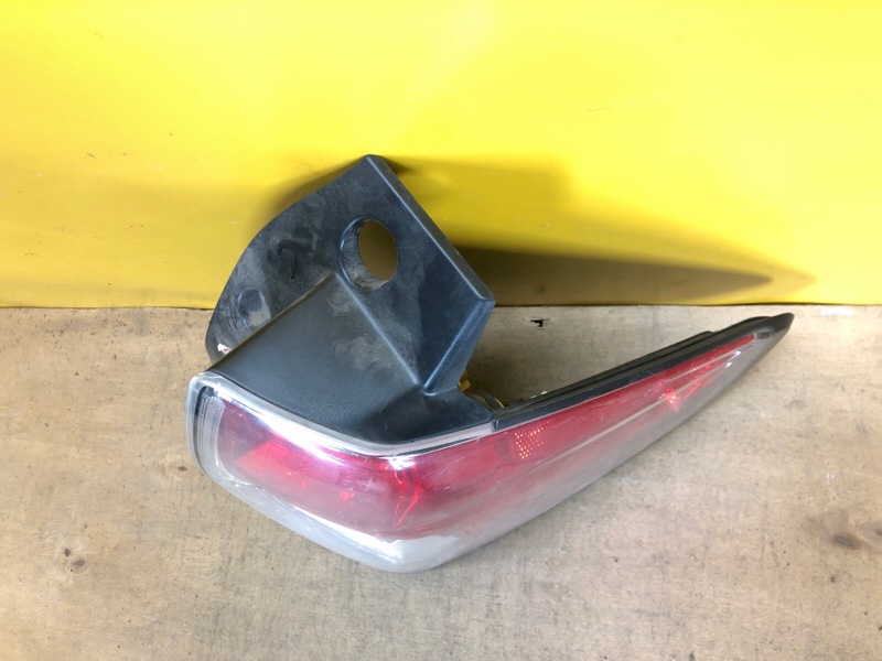 Фонарь наружный правый FORESTER SH 07-12