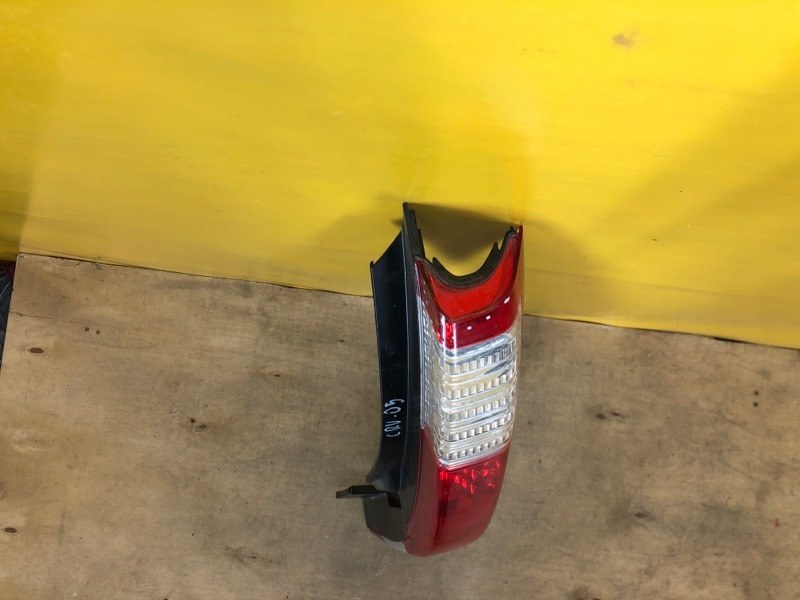 Фонарь наружный правый CRV 02-06 Фонарь наружный правый CRV 02-06