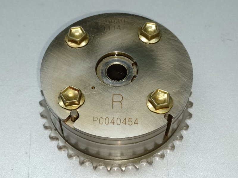 Шестерня распредвала LEXUS CT200 11-17 2013 1.8 2ZRFXE 13050-37040 Б/У