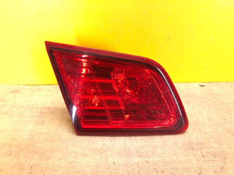 Запчасть фонарь внутренний левый SUBARU LEGACY 09-15 BM 84912AJ160 Б/У Фонарь внутренний левый SUBARU LEGACY 09-15 BM 84912AJ160 Б/У