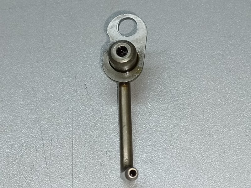 Запчасть форсунка масляная LEXUS CT200 11-17 2013 1.8 2ZRFXE 15708-37012 Б/У Форсунка масляная LEXUS CT200 11-17 2013 1.8 2ZRFXE 15708-37012 Б/У