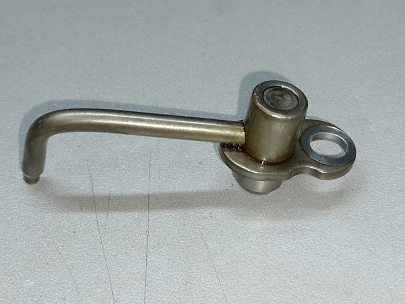 Форсунка масляная LEXUS CT200 11-17 1.8 2ZRFXE Форсунка масляная LEXUS CT200 11-17 1.8 2ZRFXE