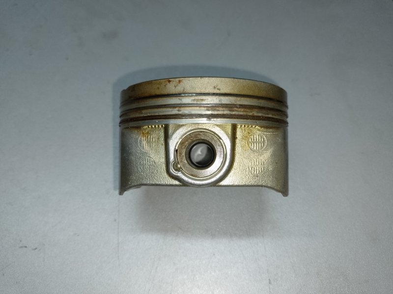 Поршень LEXUS CT200 11-17 2013 1.8 2ZRFXE 13101-37120 Б/У
