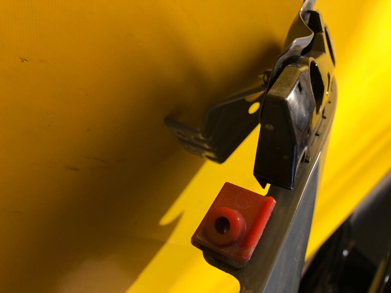 Кронштейн переднего бампера (на крыле) левый NISSAN LEAF 18-