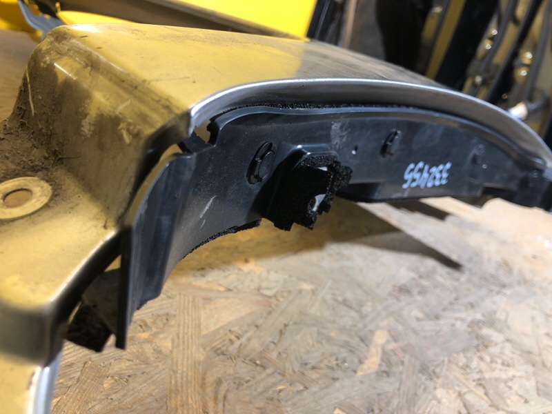 Пыльник крыла передний левый NISSAN LEAF 18-