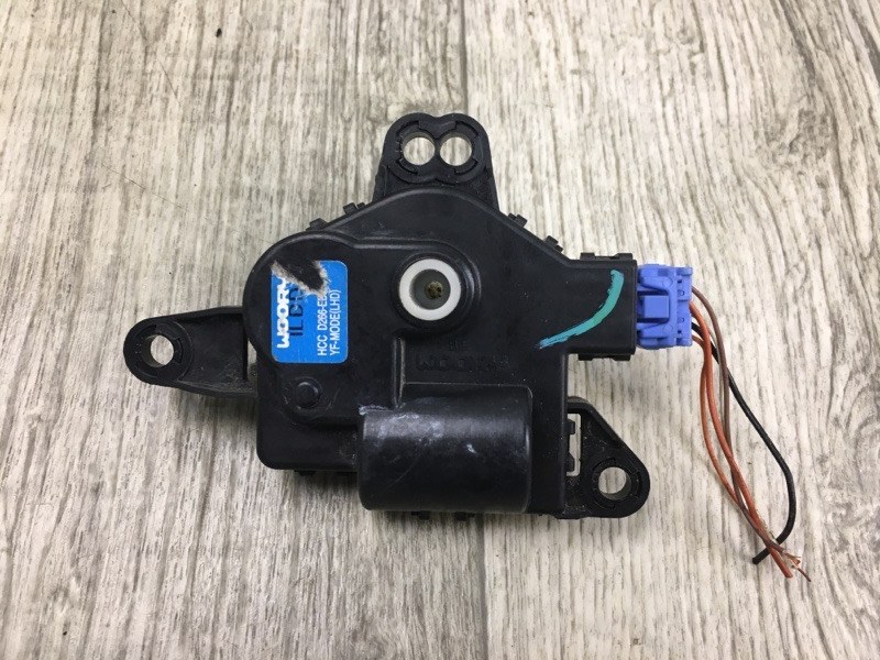 Моторчик заслонки печки KIA FORTE YD 12- 2013 YD 1.8 G4NB 97157-3SAA0 Б/У