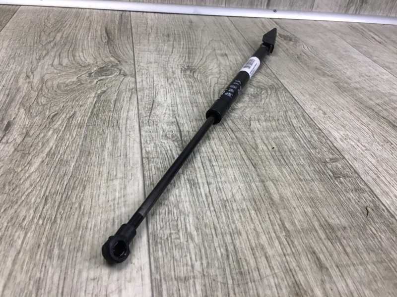 Амортизатор крышки багажника TOYOTA AURIS 06-12 Амортизатор крышки багажника TOYOTA AURIS 06-12