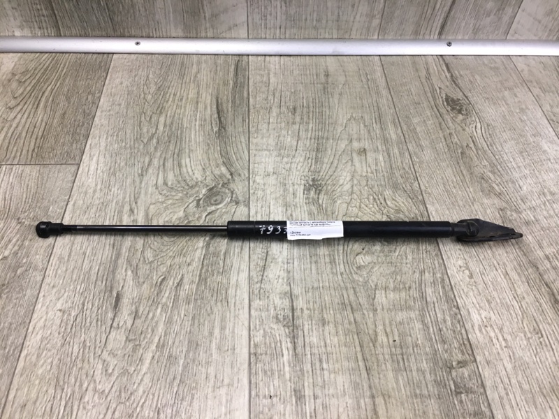 Запчасть амортизатор крышки багажника TOYOTA AURIS 06-12 68960-02080 Б/У Амортизатор крышки багажника TOYOTA AURIS 06-12 68960-02080 Б/У