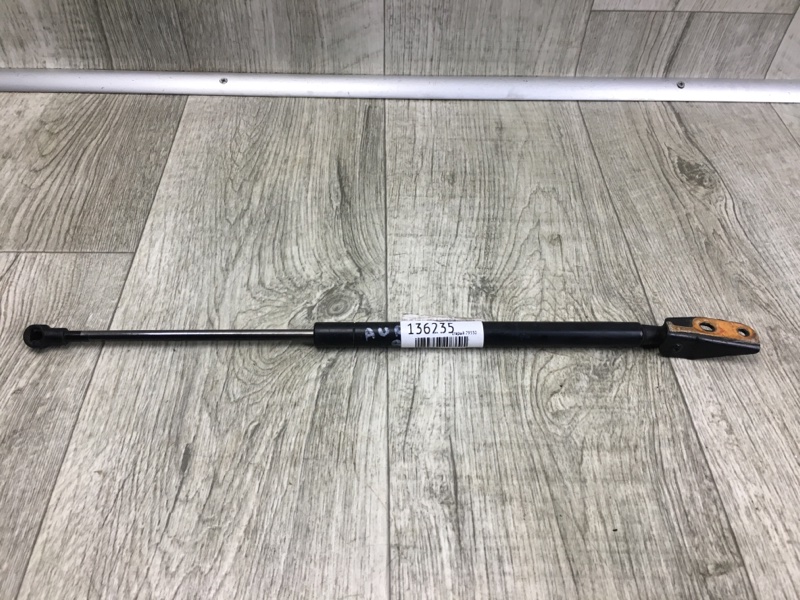 Амортизатор крышки багажника AURIS 06-12 Амортизатор крышки багажника AURIS 06-12