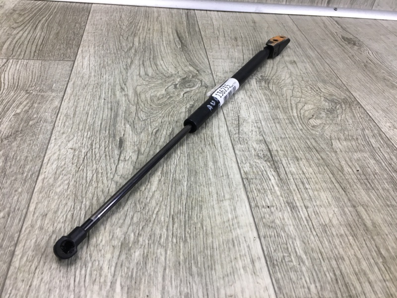 Амортизатор крышки багажника TOYOTA AURIS 06-12 Амортизатор крышки багажника TOYOTA AURIS 06-12