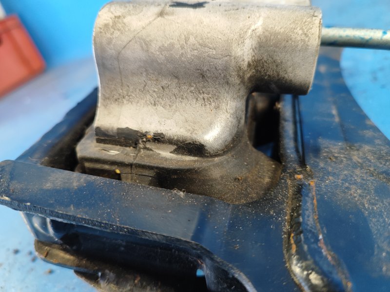 Подушка АКПП PRIUS 16- 2017 XW50