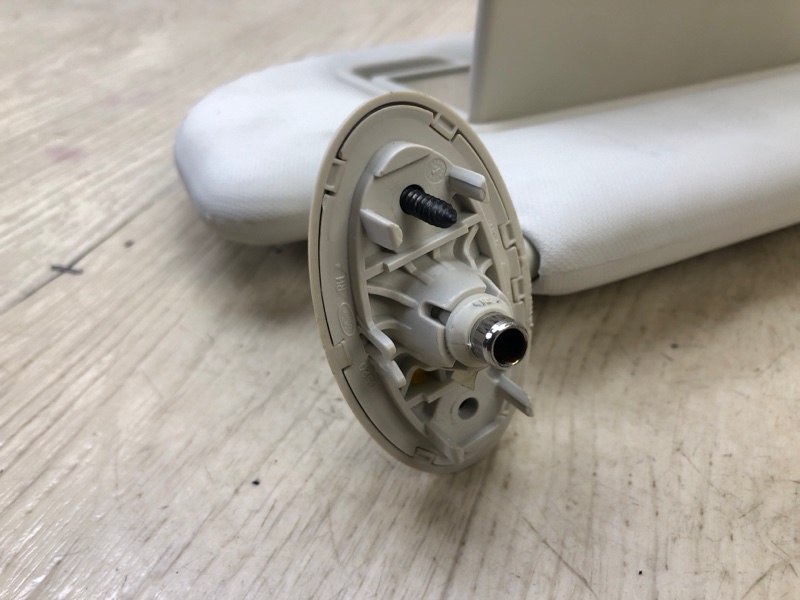 Козырек солнцезащитный передний правый ESCAPE 12-19