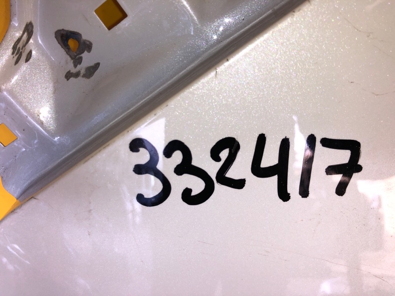 Крыло переднее левое LEAF 18-