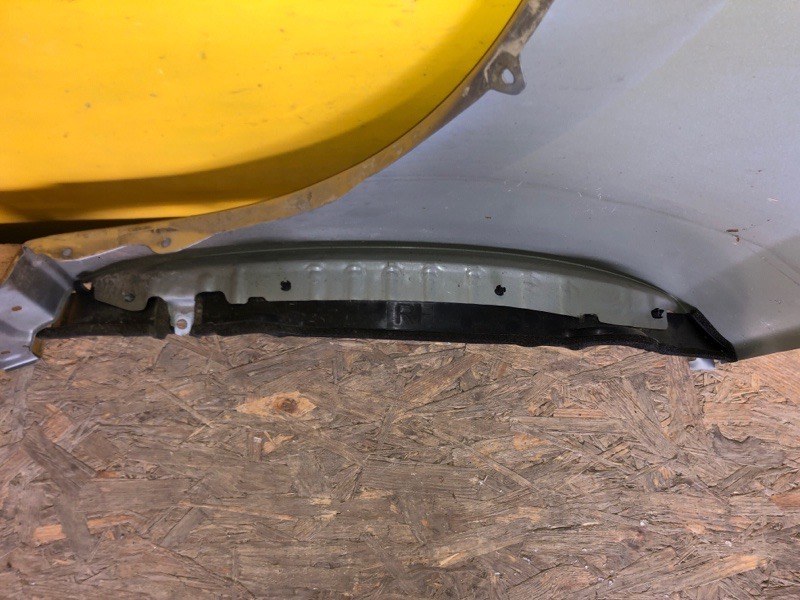 Пыльник крыла передний правый NISSAN LEAF 18-