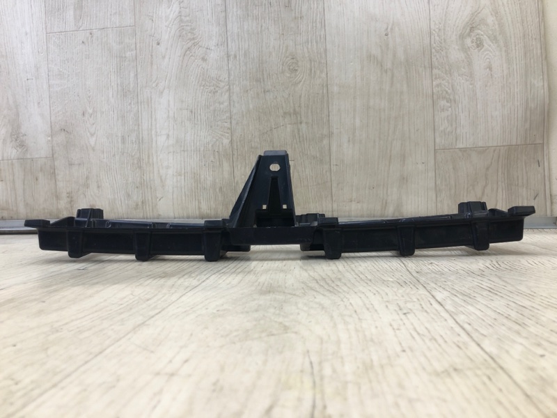 Кронштейн переднего бампера передний HIGHLANDER 13-19