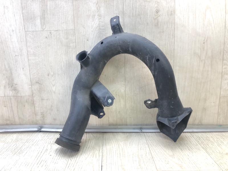 Патрубок воздушного фильтра RAV4 05-12