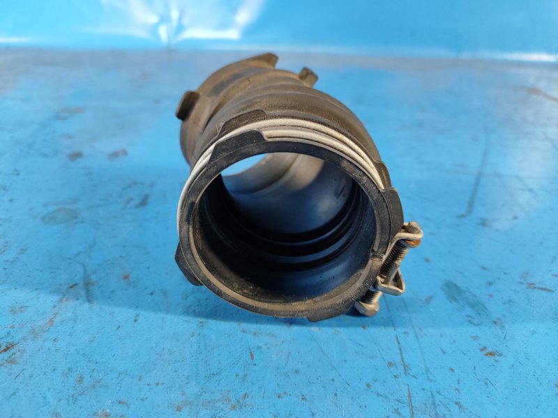 Патрубок воздушного фильтра PRIUS - 30 09-17 2012 ZVW30 1.8 2ZRFXE