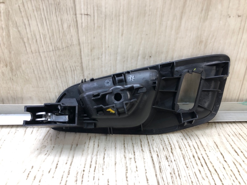 Ручка двери внутренняя передняя правая ESCAPE 12-19