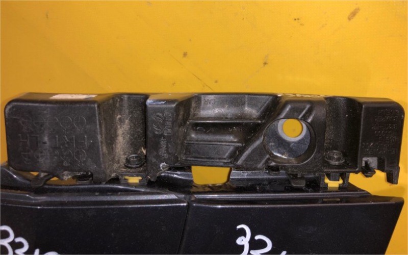 Кронштейн переднего бампера (на крыле) левый HYUNDAI KONA OS 17-23 86513DD000 Б/У