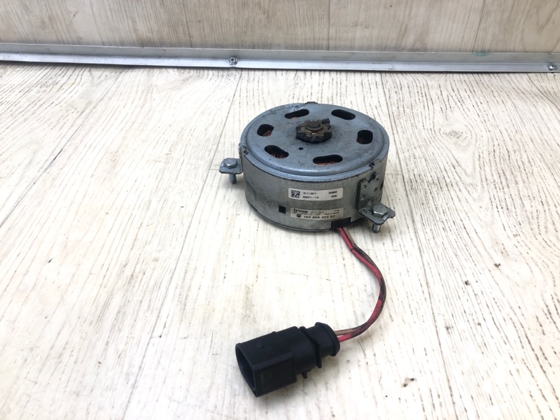 Мотор вентилятора охлаждения VOLKSWAGEN PASSAT B7 11-15 2012 2.5 CBUA 1K0959455ET Б/У