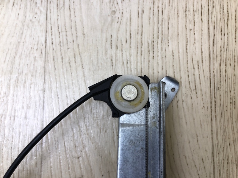 Стеклоподъемник передний левый 6 GJ 12-