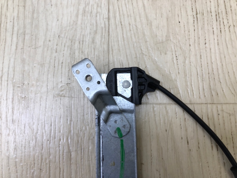 Стеклоподъемник передний левый 6 GJ 12-