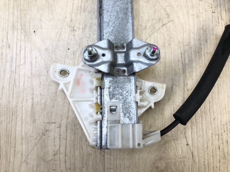 Стеклоподъемник передний левый 6 GJ 12-