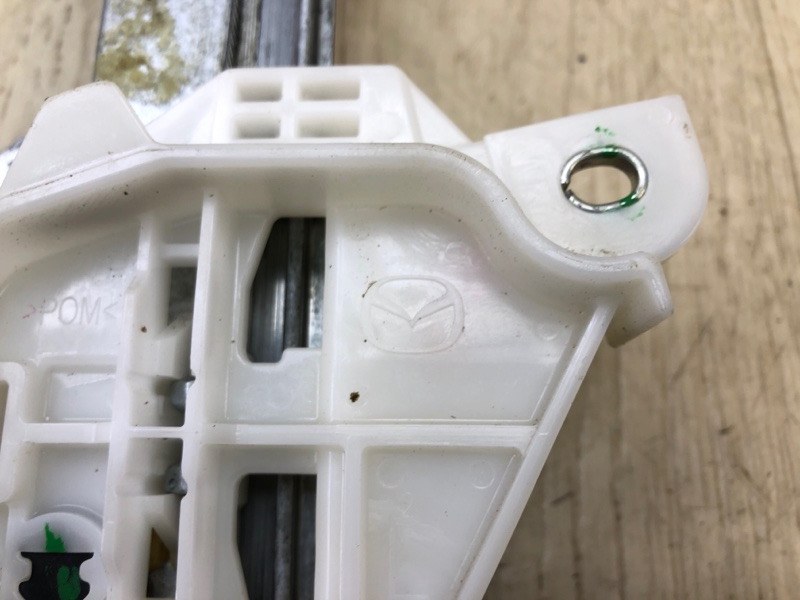 Стеклоподъемник передний левый 6 GJ 12-