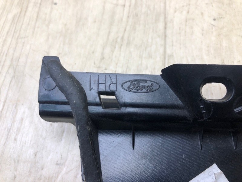 Накладка двери задняя правая ESCAPE 12-19 2018 TM2 1.5 M9MA