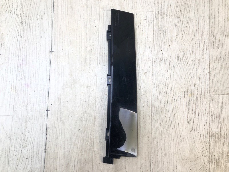 Накладка двери задняя правая FORD ESCAPE 12-19 2018 TM2 1.5 M9MA CJ54-S254A40-AEW Б/У