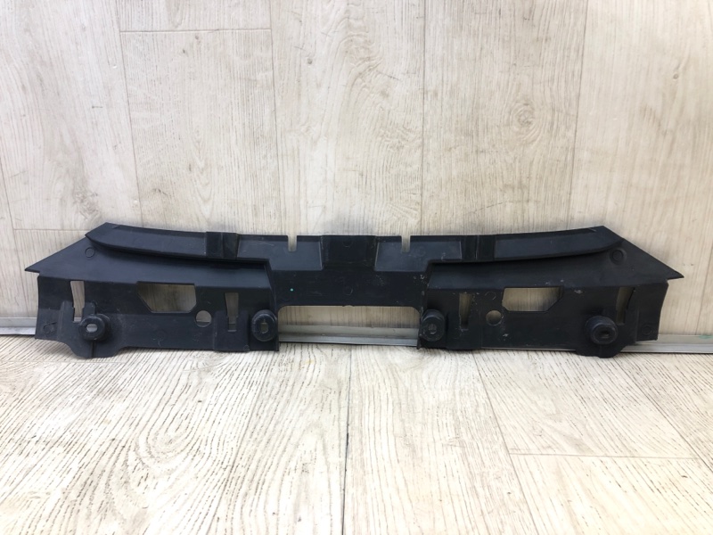 Накладка передней панели верх Q8 E-TRON 19-