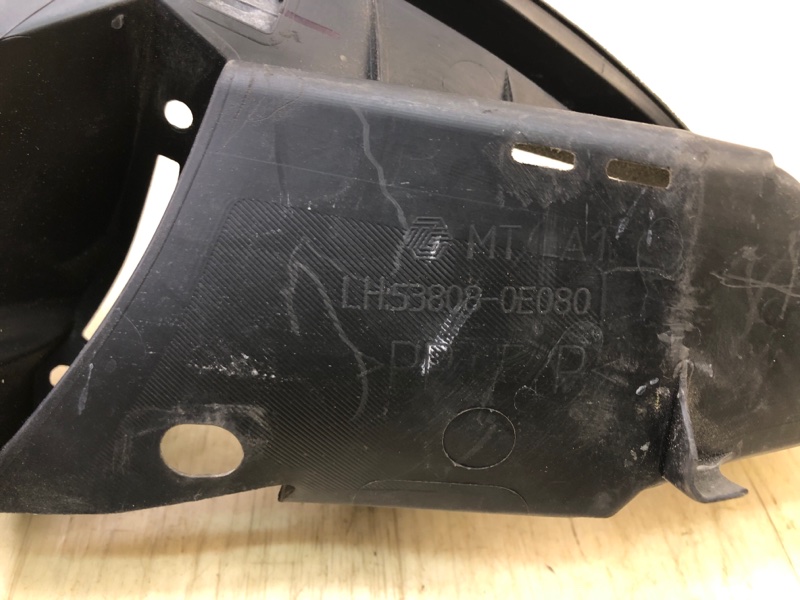 Пыльник крыла передний левый RX350/450 15-22