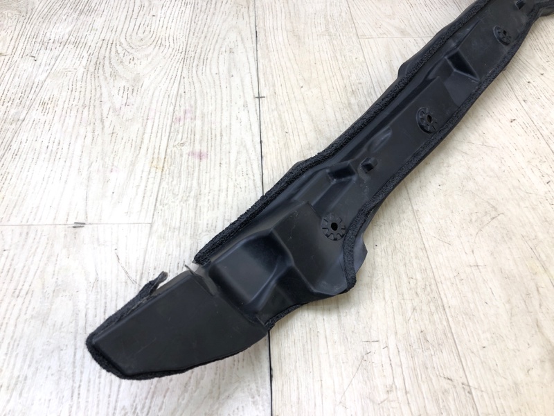 Пыльник крыла передний левый RX350/450 15-22