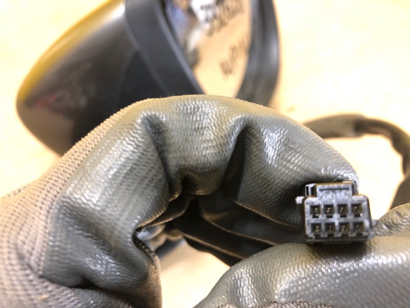 Зеркало правое LEAF 18-