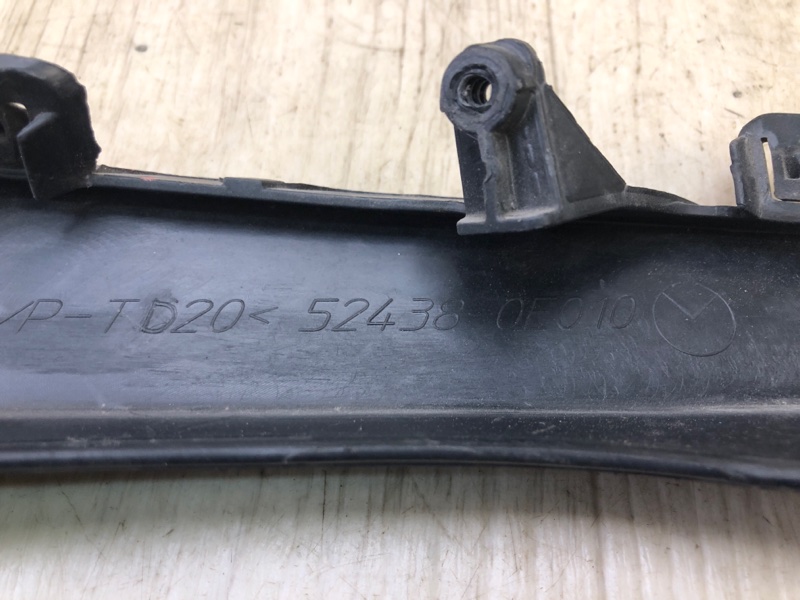 Накладка бампера передняя левая RX350/450 15-22