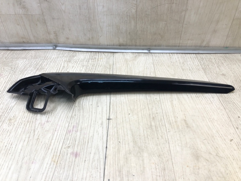 Накладка крышки багажника задняя правая LEXUS RX350/450 15-22