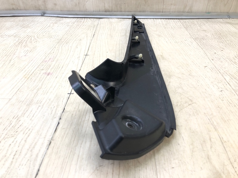 Накладка крышки багажника задняя правая RX350/450 15-22