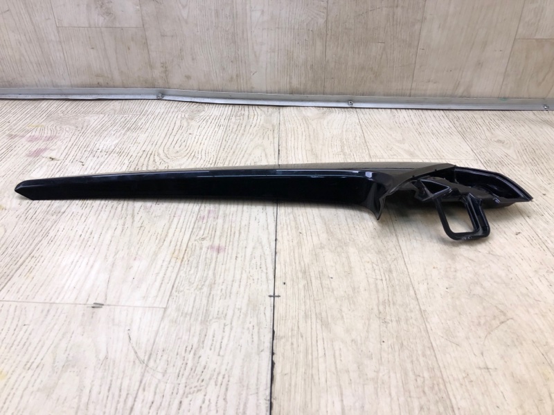 Накладка крышки багажника задняя левая LEXUS RX350/450 15-22