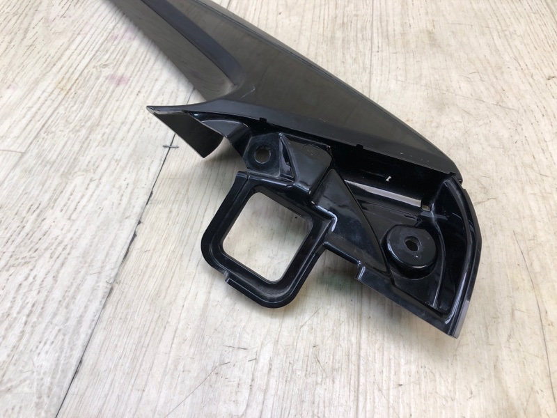 Накладка крышки багажника задняя левая RX350/450 15-22