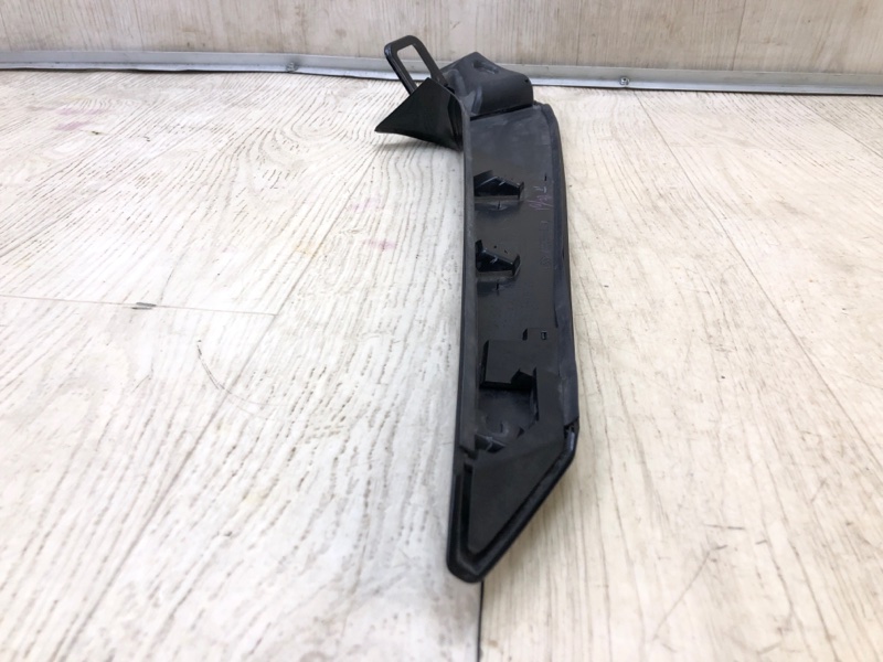 Накладка крышки багажника задняя левая RX350/450 15-22