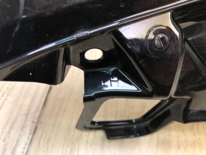 Накладка крышки багажника задняя левая RX350/450 15-22