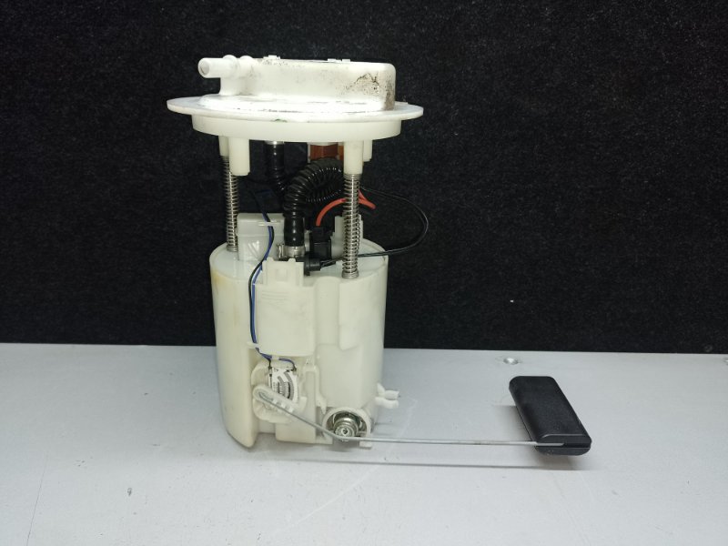 Топливный насос NISSAN JUKE 10-19 17040-1KM0A Б/У