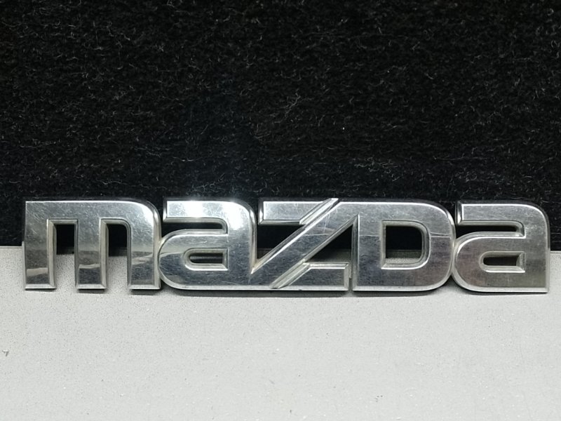 Эмблема MAZDA 3 BK 03-08 C235-51-711 Б/У