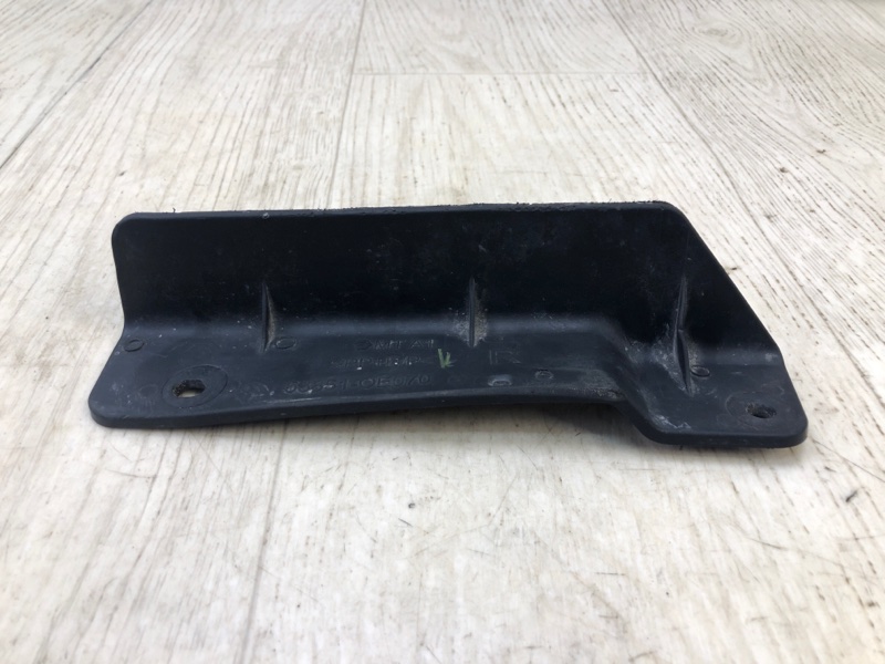 Брызговик передний правый LEXUS RX350/450 15-22 538510E070 Б/У