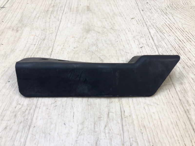 Брызговик передний правый LEXUS RX350/450 15-22