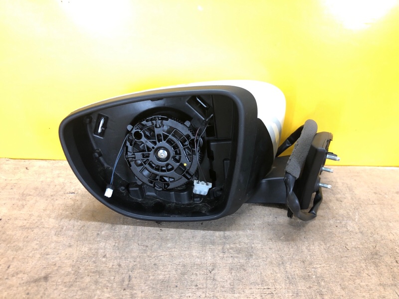 Зеркало левое NISSAN LEAF 18- 963025SH0D Б/У