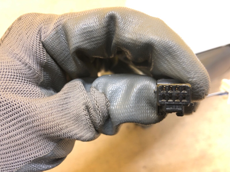 Зеркало левое LEAF 18-