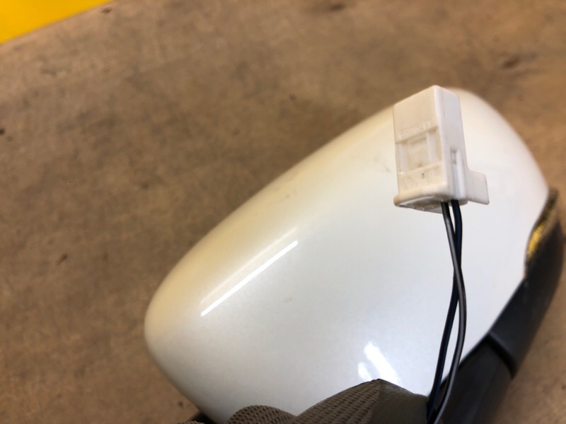 Зеркало левое LEAF 18-