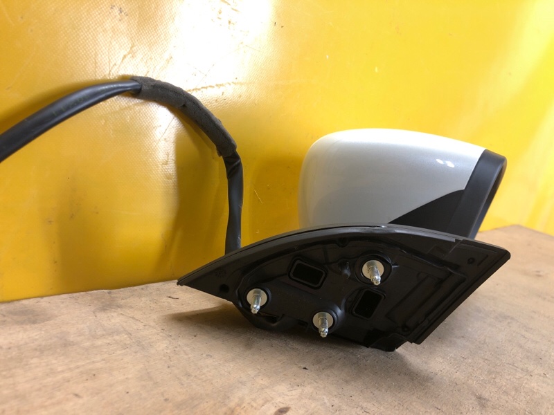 Зеркало правое LEAF 18-